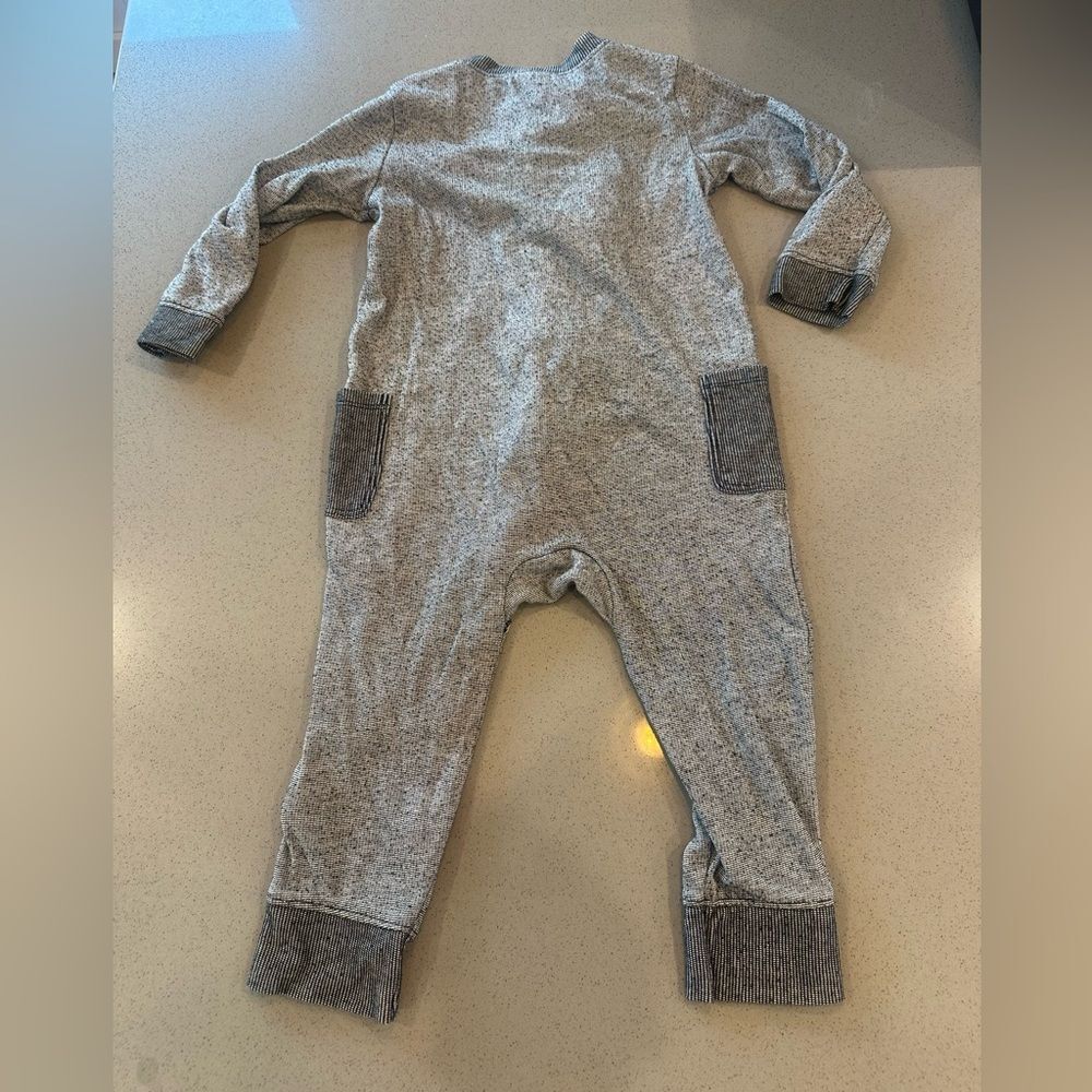 Cat & Jack Baby Grey Long sleeve Romper Size 18 Months - Picture 2 of 4